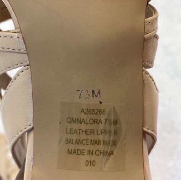 Marc Fisher Cream Leather Sandals (7.5M) - Picture 6 of 9